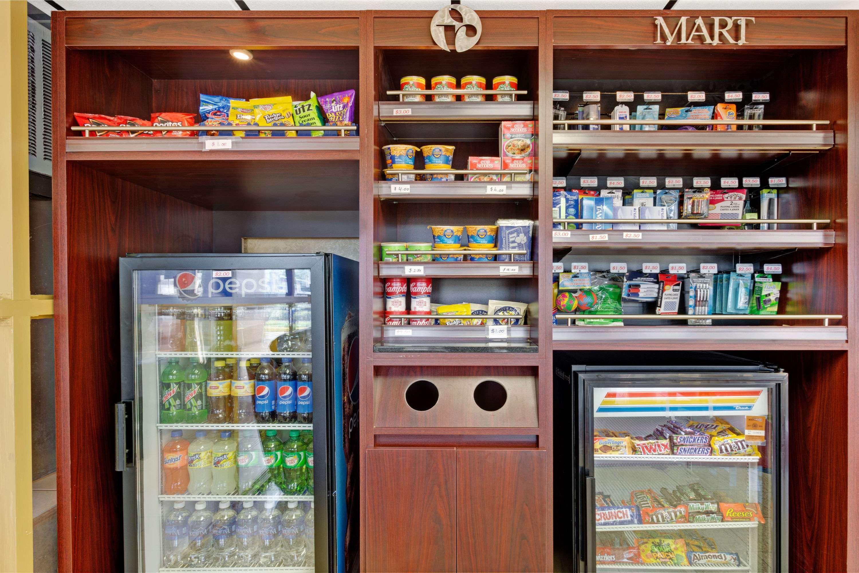 Ramada By Wyndham Baltimore West Ngoại thất bức ảnh